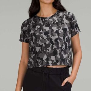Lululemon Athletica | New Year Cates Black Camo Cropped T Shirt | 4-6